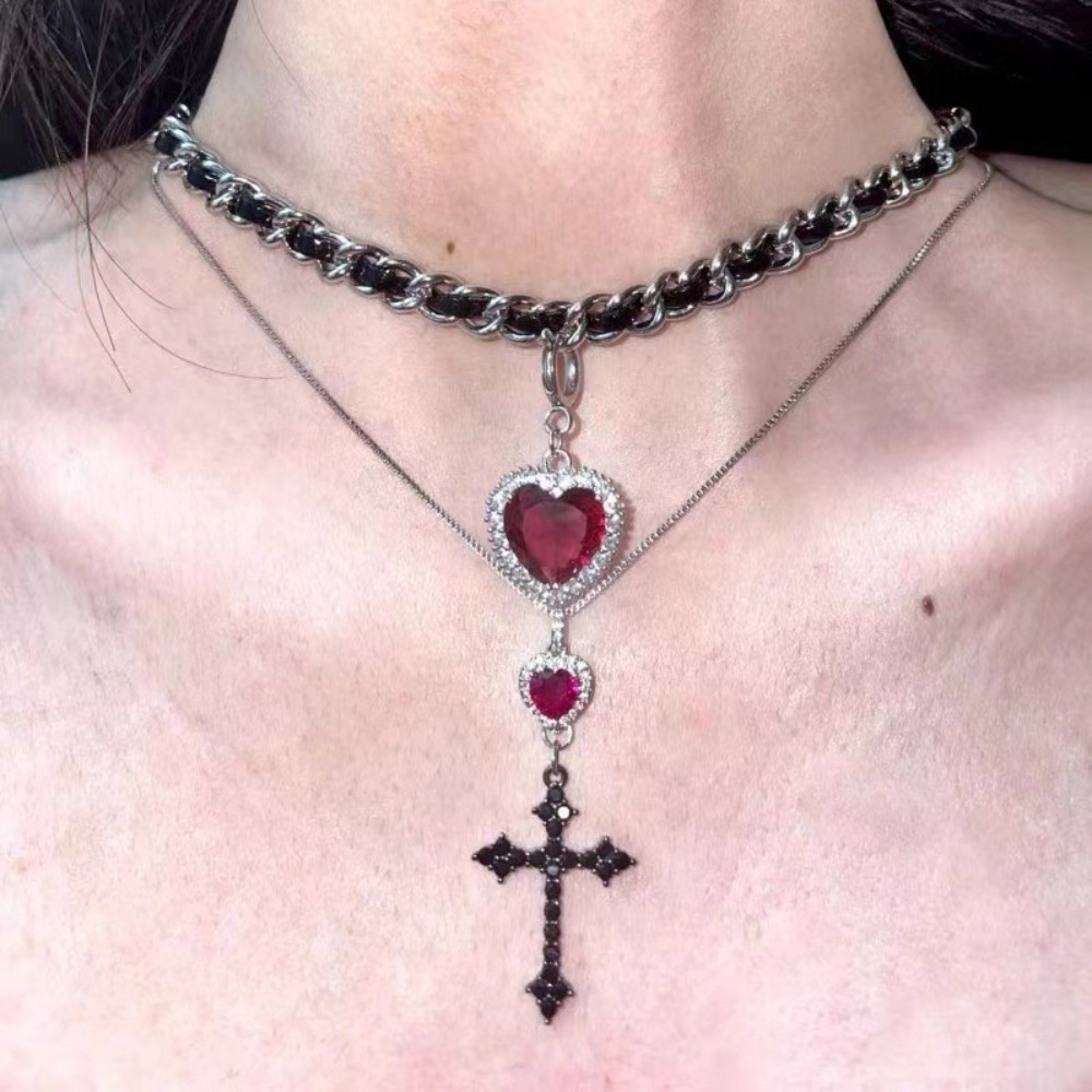 Layered Pendant Necklace Aesthetic - パンクグランジレッドハートクリスタルクロスペンダント二層シルバーカラーチェーンネックレス女性のためのゴシック Y2k 美的ジュエリーギフト