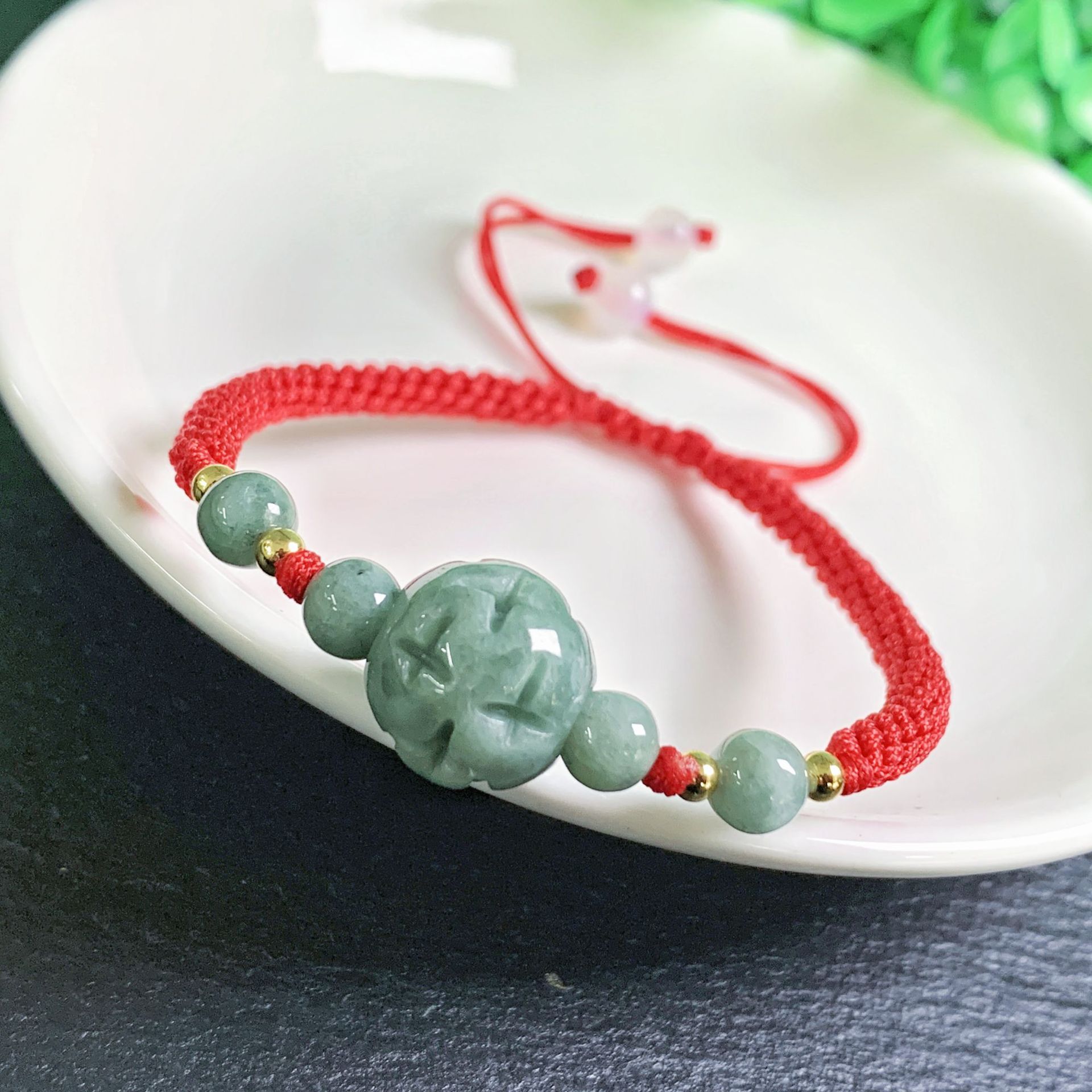 ミャンマー翡翠彫刻ビーズブレスレット天然ビルマ翡翠本物の宝石 - Bracelets のレビューと価格