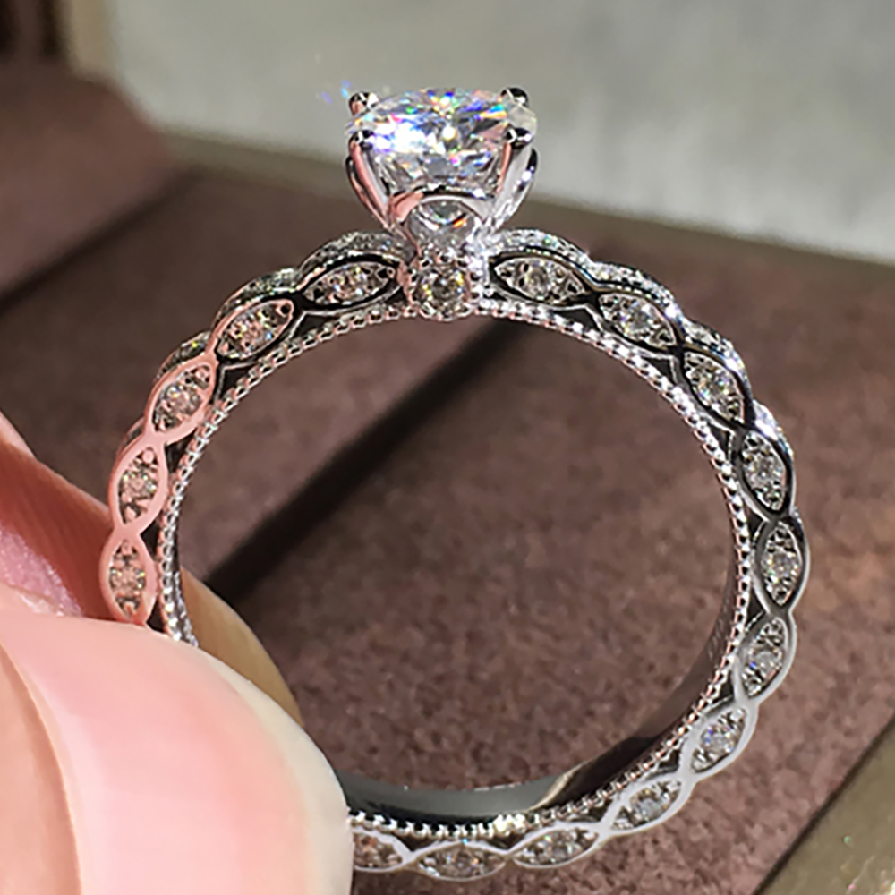 カスタムソリッド18K Au750ホワイトゴールドレディース - Moissanite Engagement Ring 1 Carat のレビューと価格