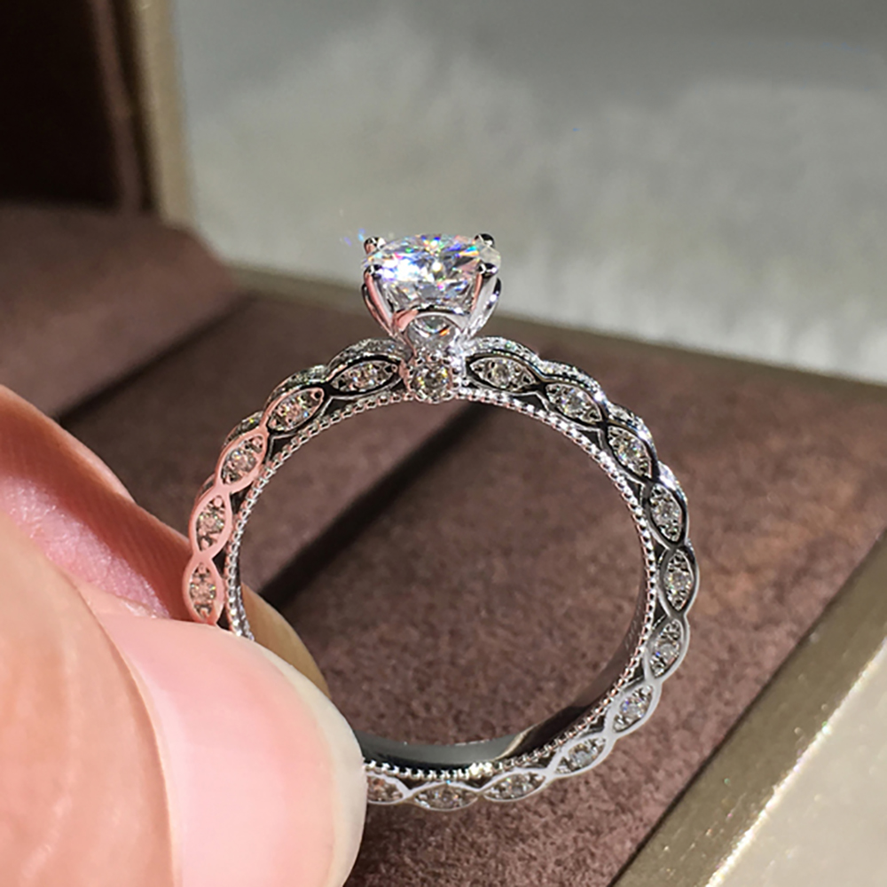 カスタムソリッド18K Au750ホワイトゴールドレディース - Moissanite Engagement Ring 1 Carat のレビューと価格