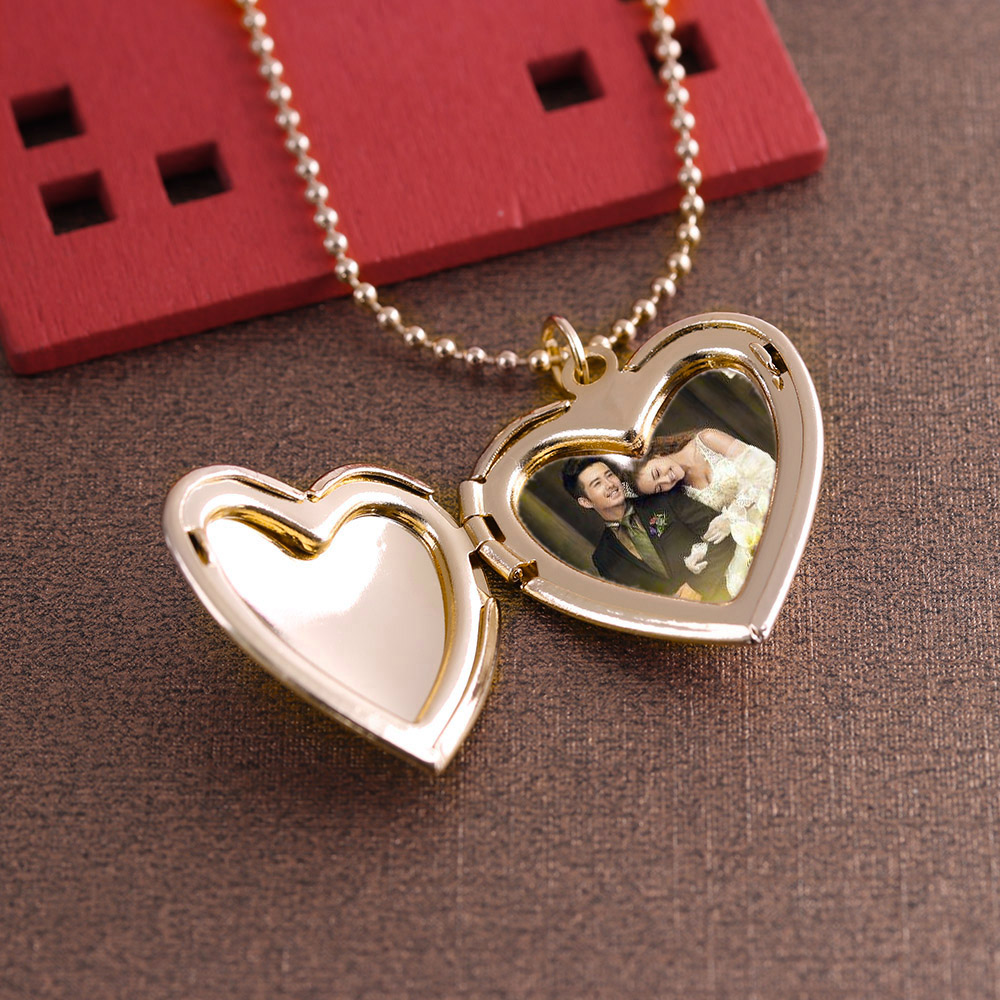 Hooh-カップルのためのハート型の写真,ペンダント付きのパ - Heart Locket Necklace Photo のレビューと価格