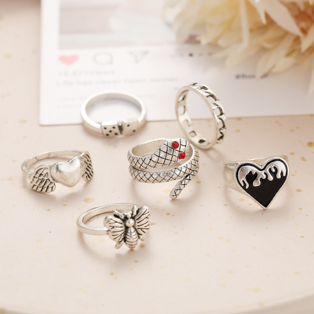 レディース向け、ヴィンテージ風パンク・スネーク・ナックルリン - Vintage Punk Knuckle Rings Set のレビューと価格